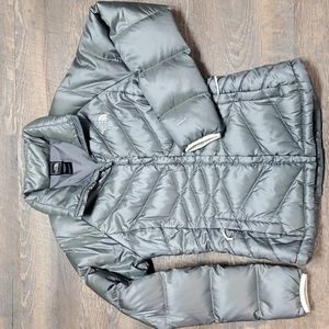 Silver North Face Puffy Jacket. Women's Small. Like New.